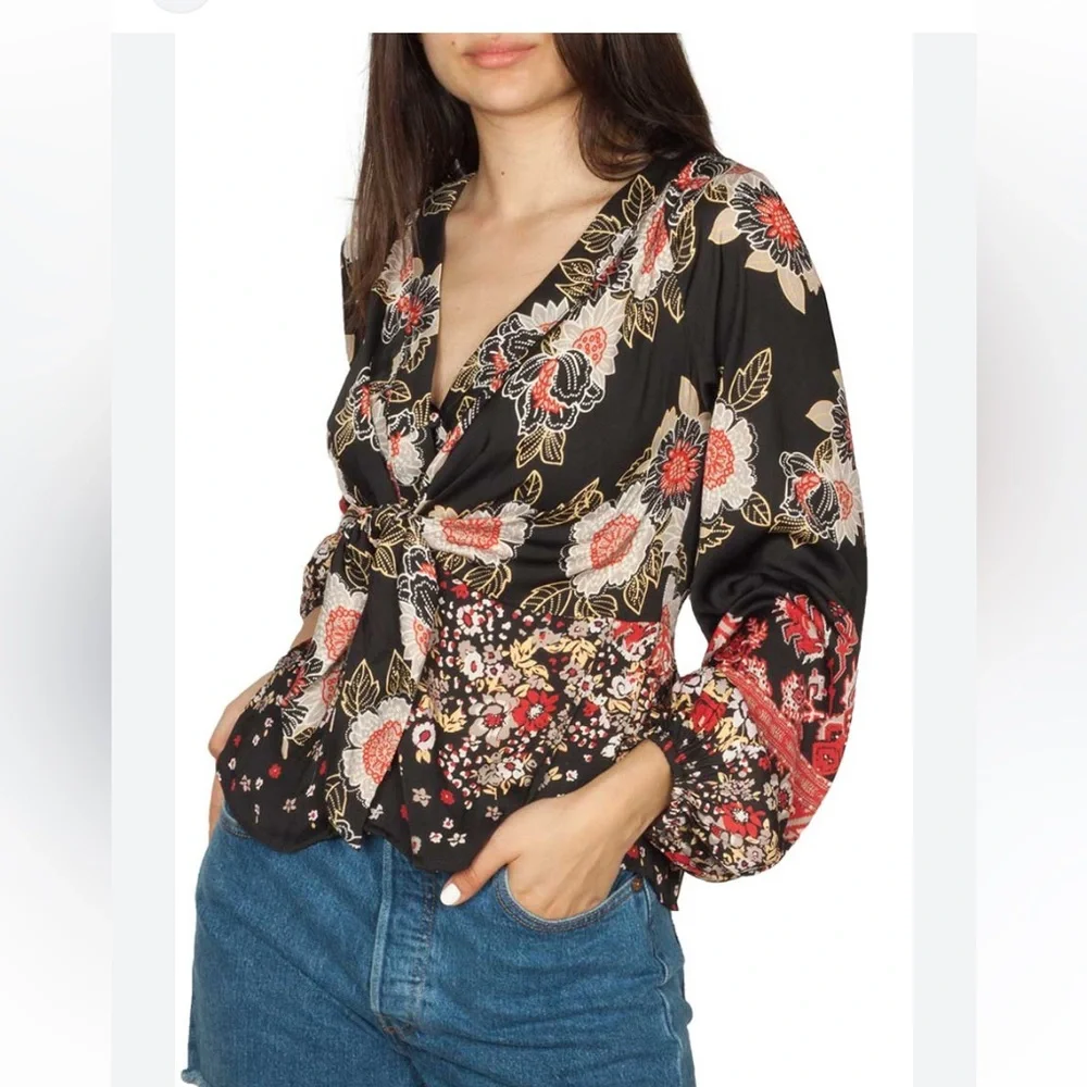 Free people Run Free Top.‎ NWOT retail 128